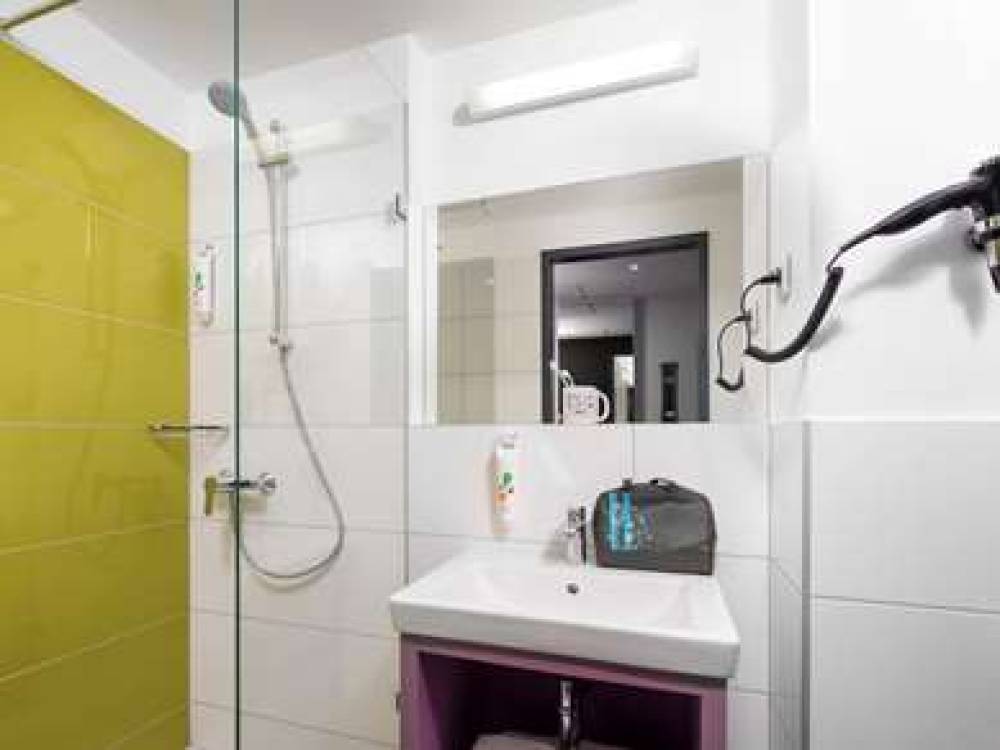 Ibis Styles Budapest Airport 8