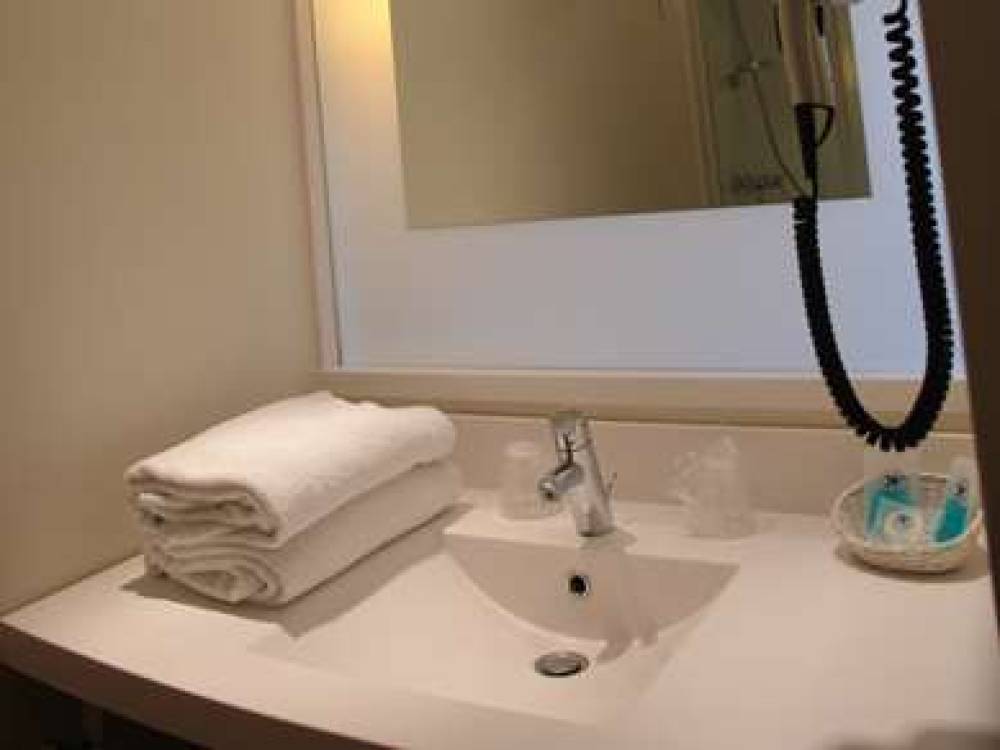 Ibis Styles Chinon 8