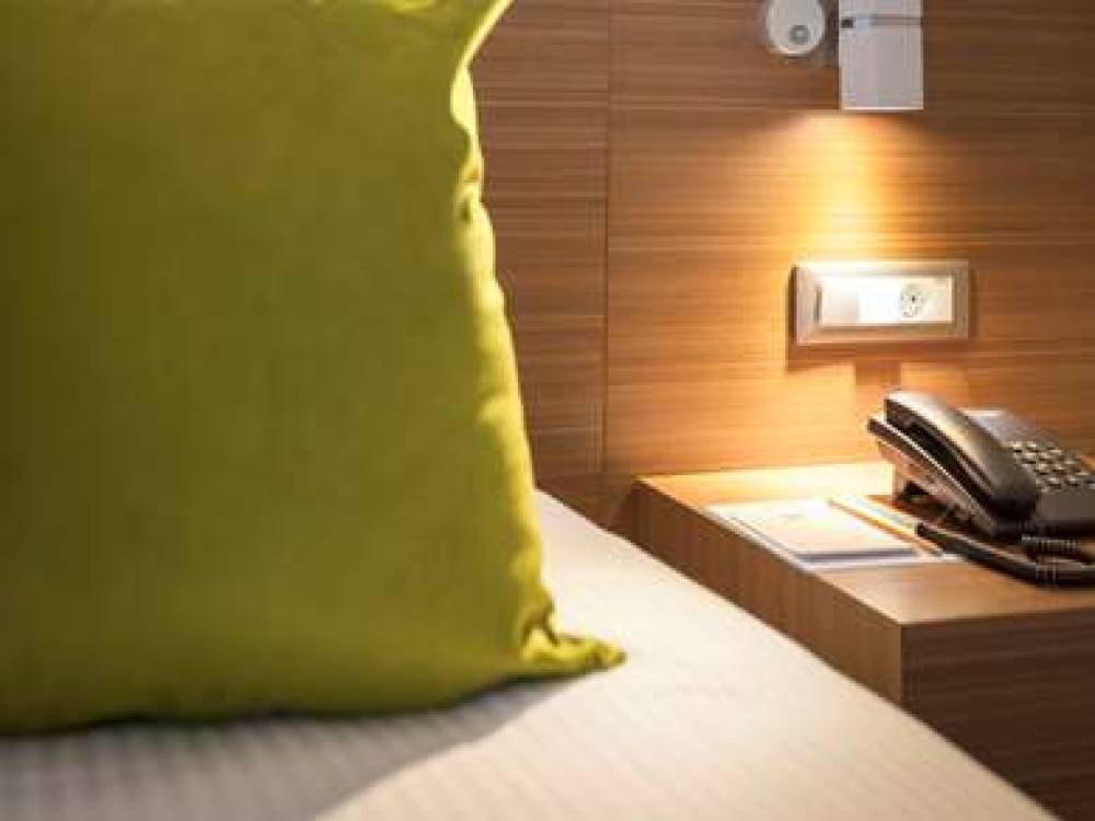 IBIS STYLES IZMIR BORNOVA 9