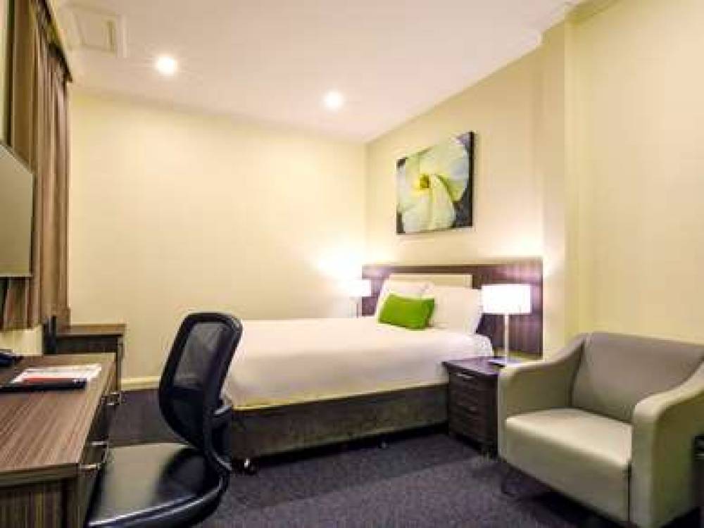 Ibis Styles Kingsgate 9