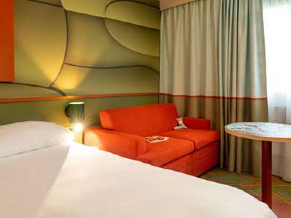 Ibis Styles Lisieux Normandie 2