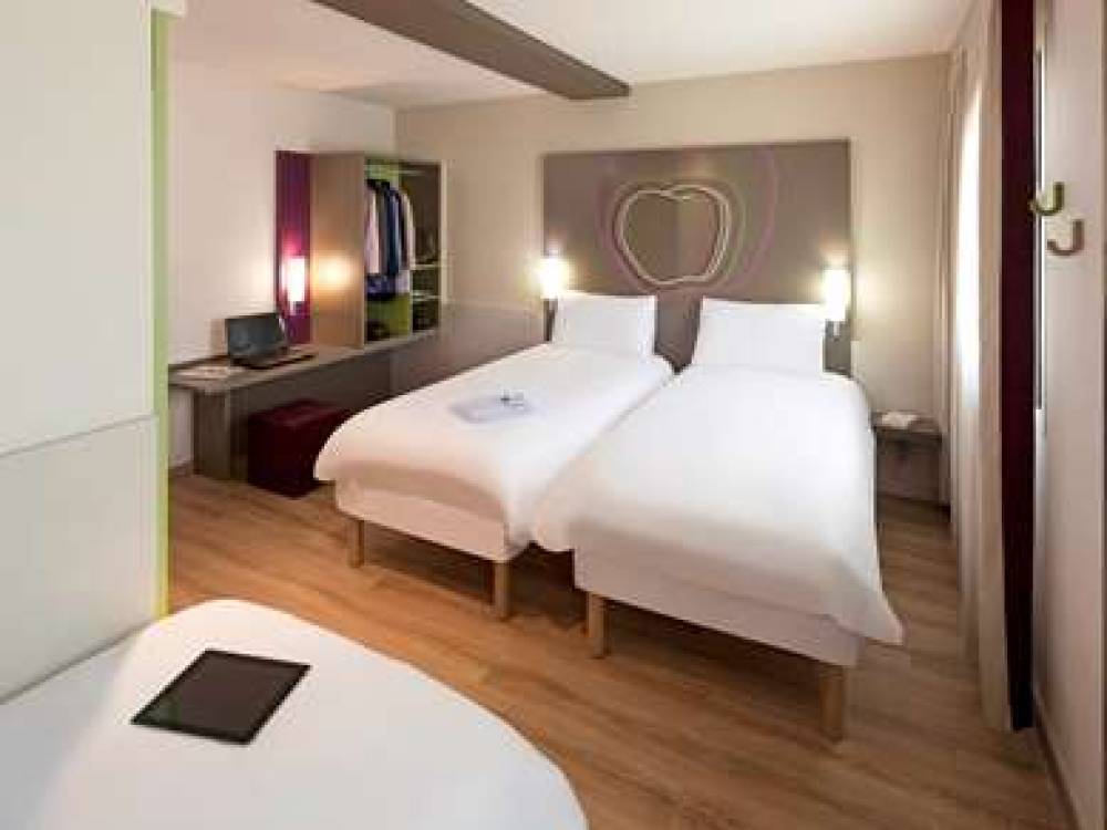 Ibis Styles Lleida Torrefarrera 8