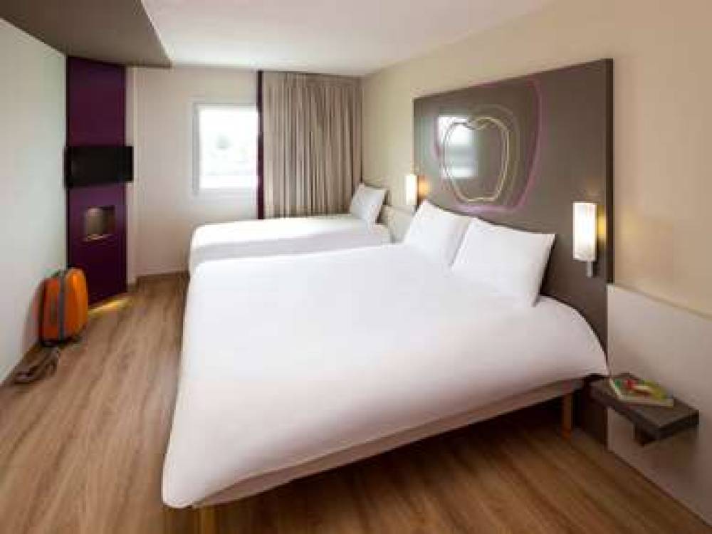 Ibis Styles Lleida Torrefarrera 7