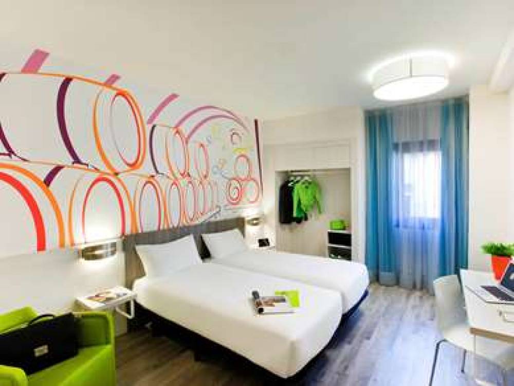 Ibis Styles Madrid Prado 10