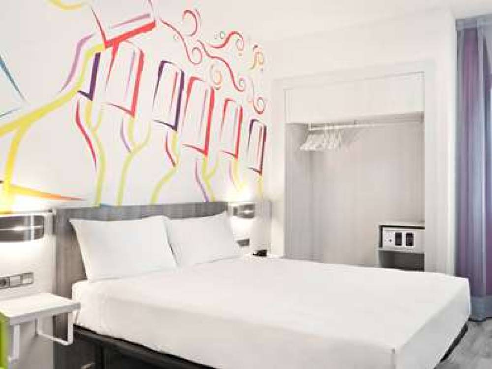 Ibis Styles Madrid Prado 6