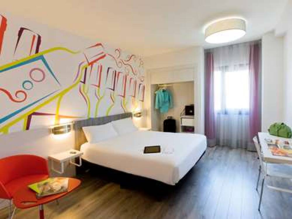 Ibis Styles Madrid Prado 5