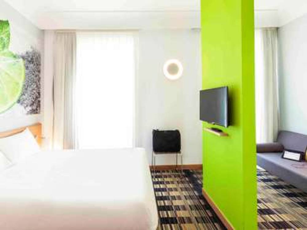 Ibis Styles Napoli Garibaldi 6