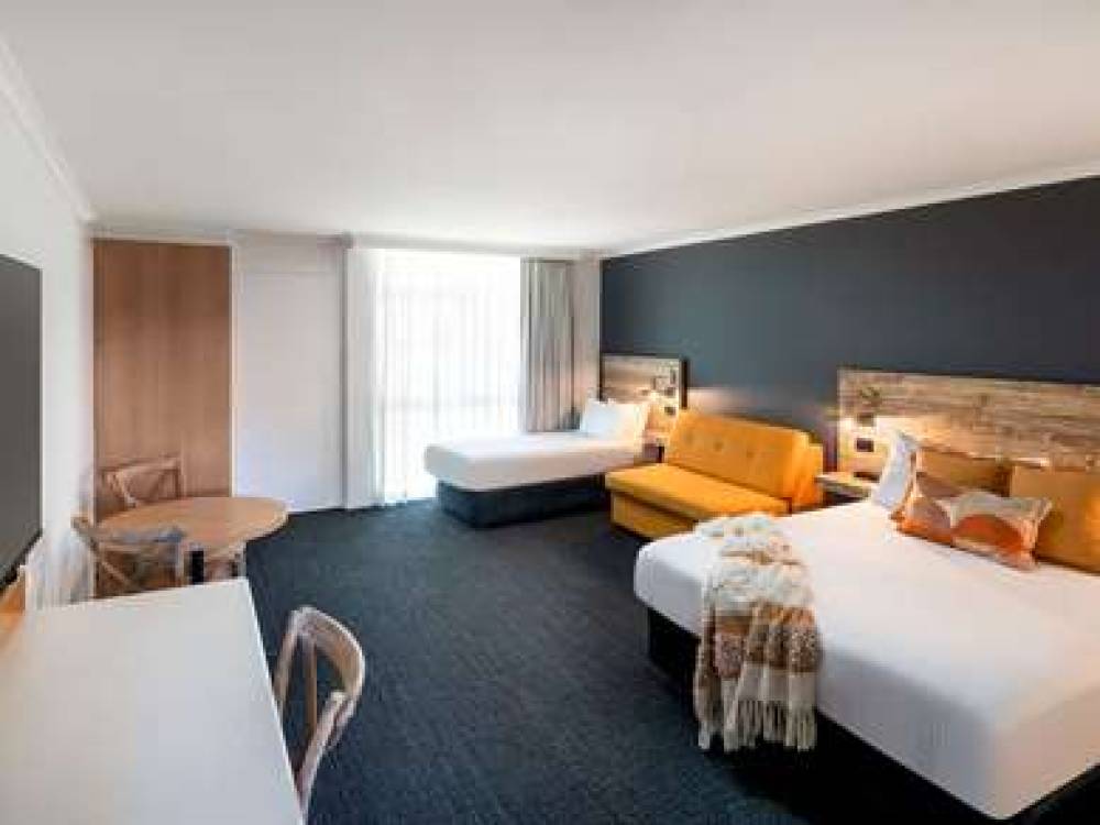 Ibis Styles Orange 9