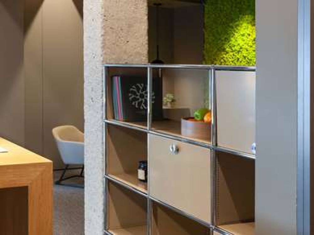 Ibis Styles Pamplona Noain 5