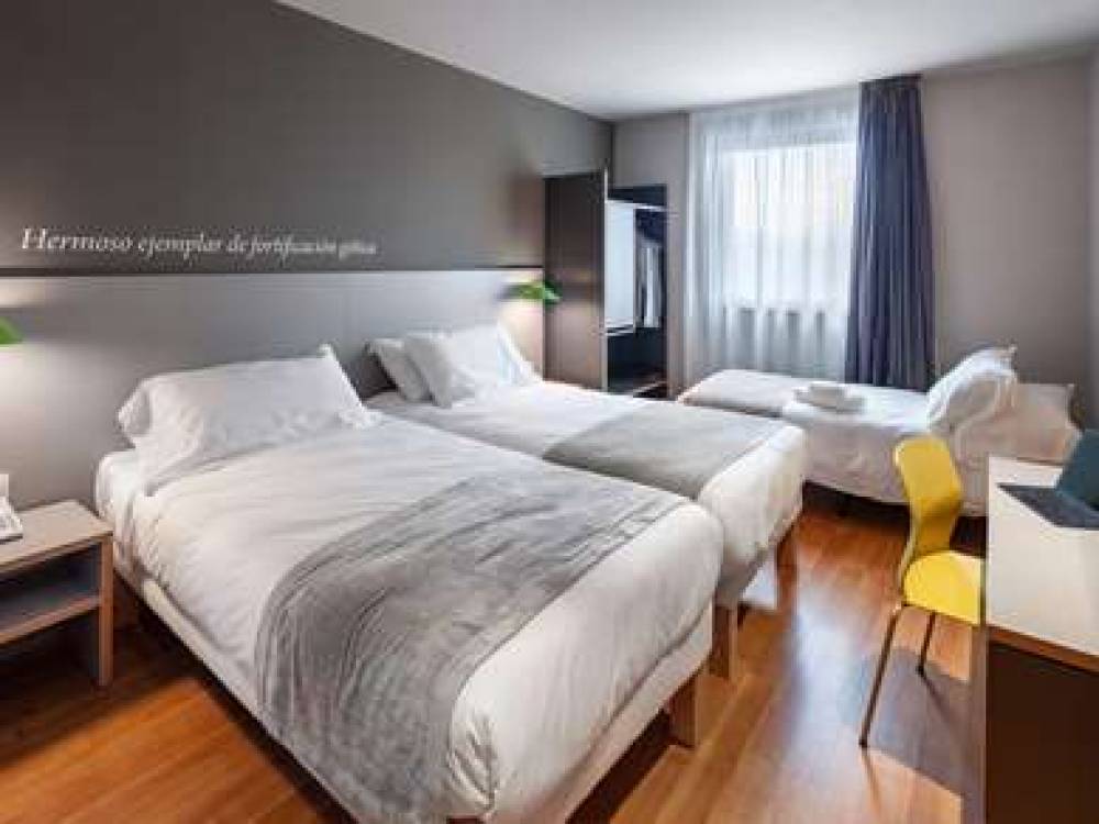 Ibis Styles Pamplona Noain 10