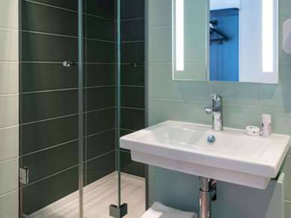 Ibis Styles Paris Gare Saint-Lazare 10