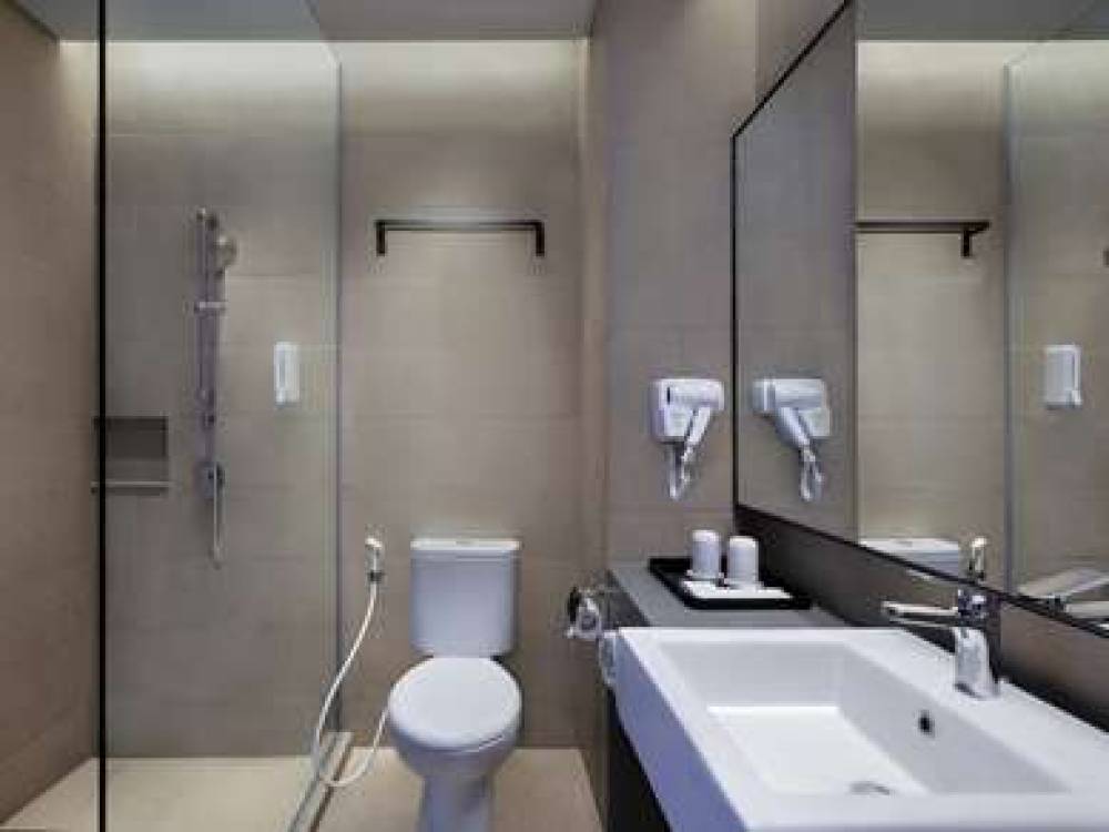 Ibis Surabaya Tidar 5