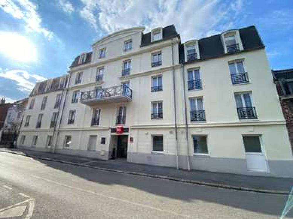 Ibis Valenciennes 3