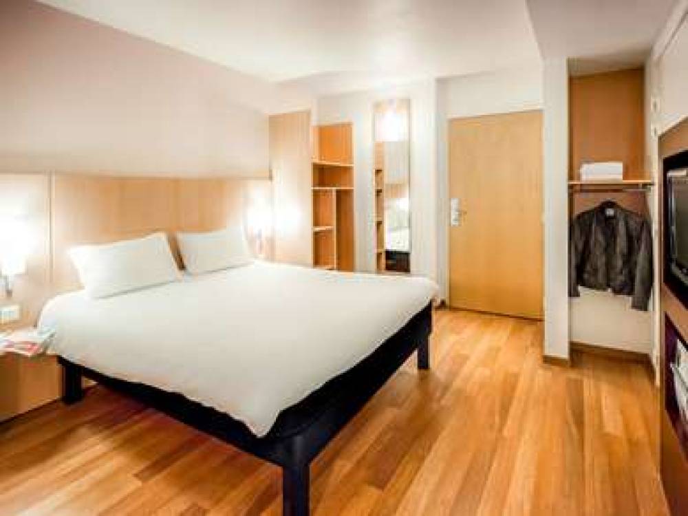 Ibis Vannes 8