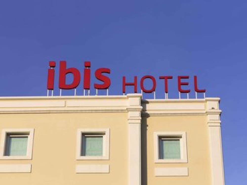 Ibis Vientiane Nam Phu 4