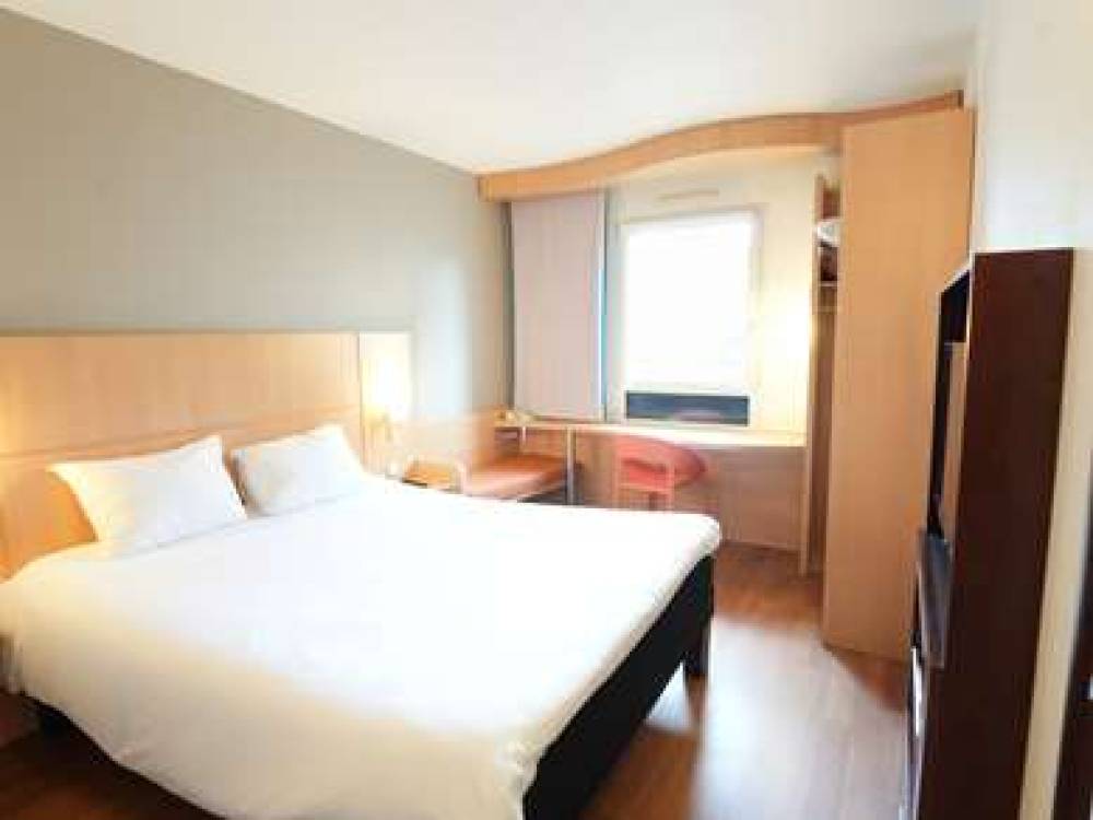 Ibis Vitre Centre 6