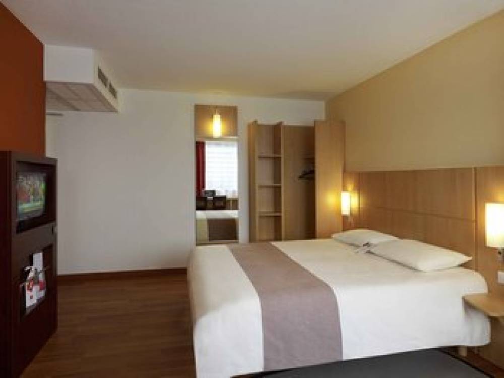 Ibis Warszawa Reduta 10