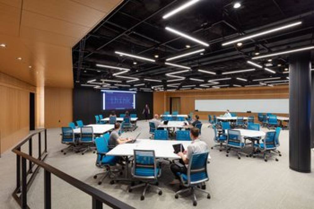 IBM LOUIS V GERSTNER JR CENTER 4