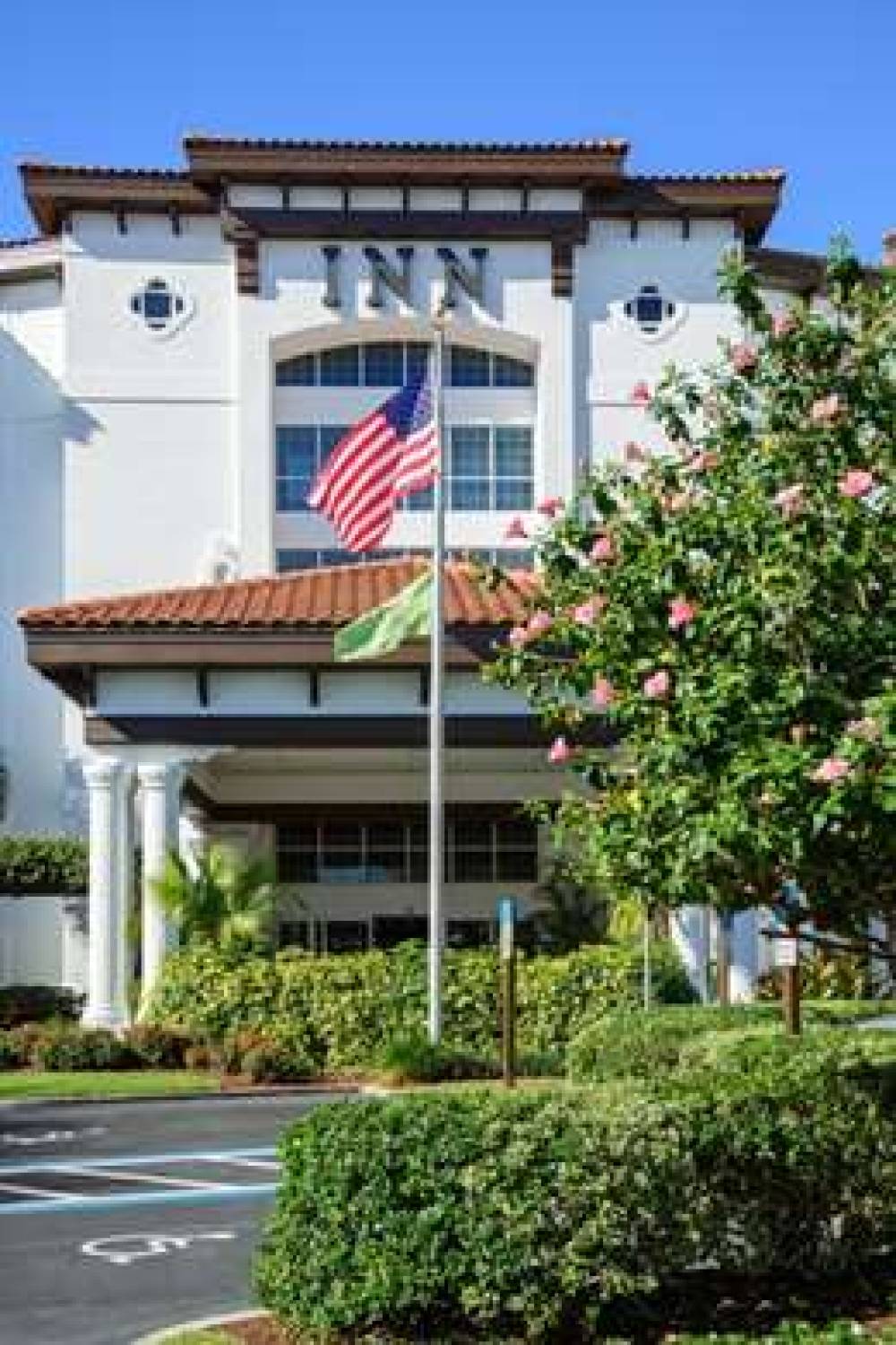 INN AT PELICAN BAY 3