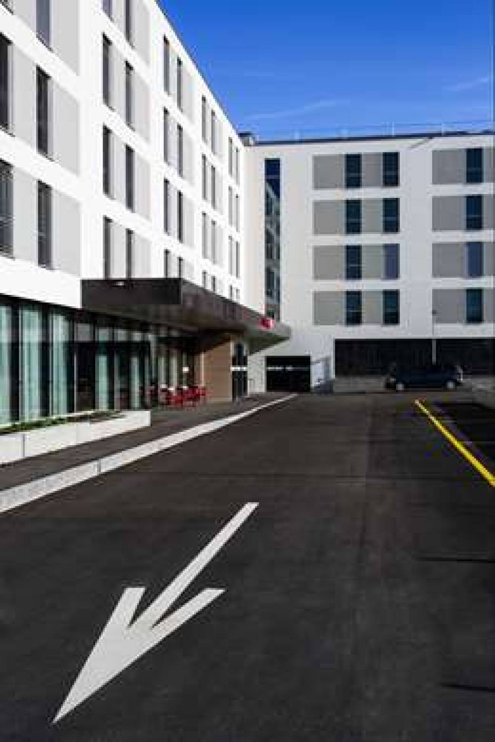 INTERCITYHOTEL ZURICH AIRPORT 3