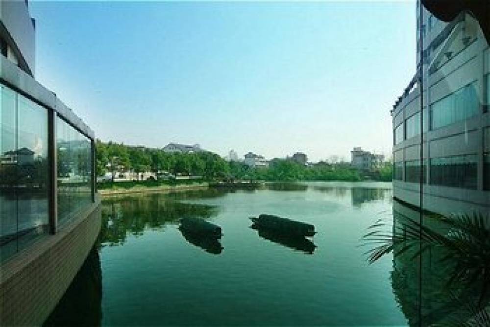 INTERNATIONAL SHAOXING HOTEL 8