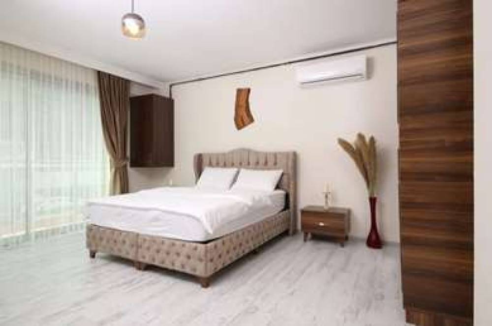 IOKA HOTEL AND SUITES LOME 7