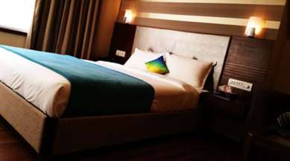 IOKA HOTEL AND SUITES LOME 8