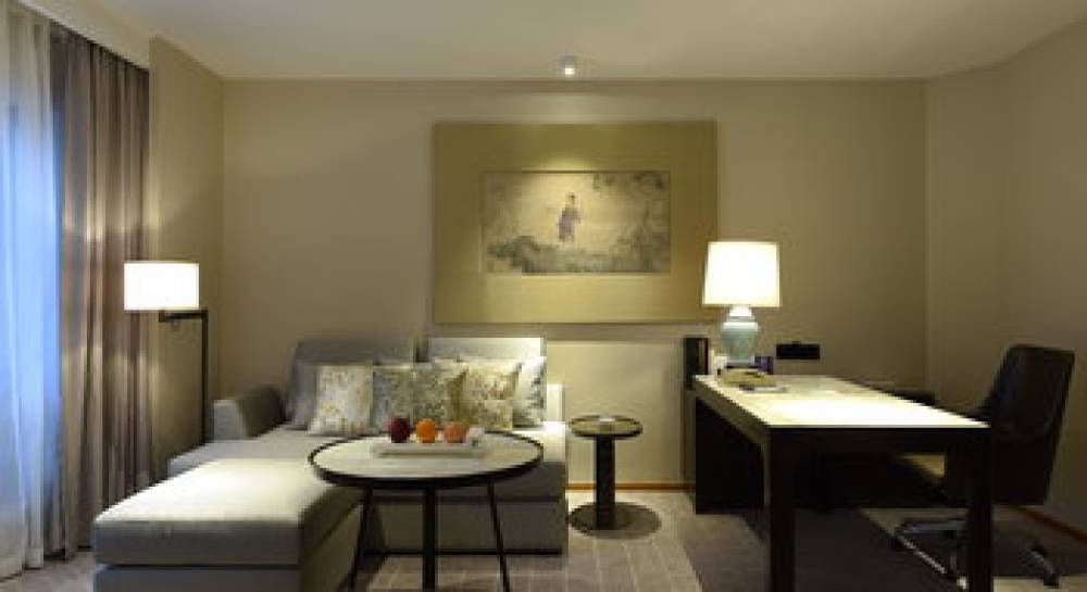 JINLING HOTEL NANJING 10