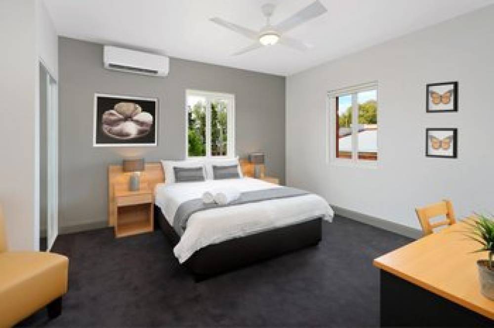 KINGSGROVE HOTEL 3