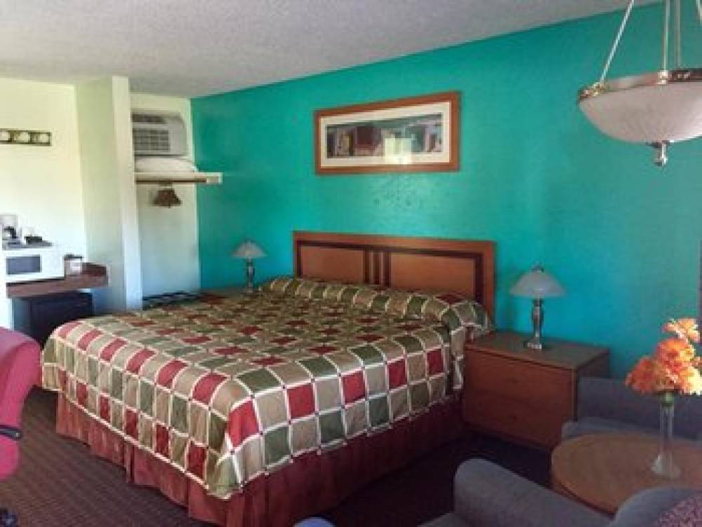 Klamath Motor Lodge 2