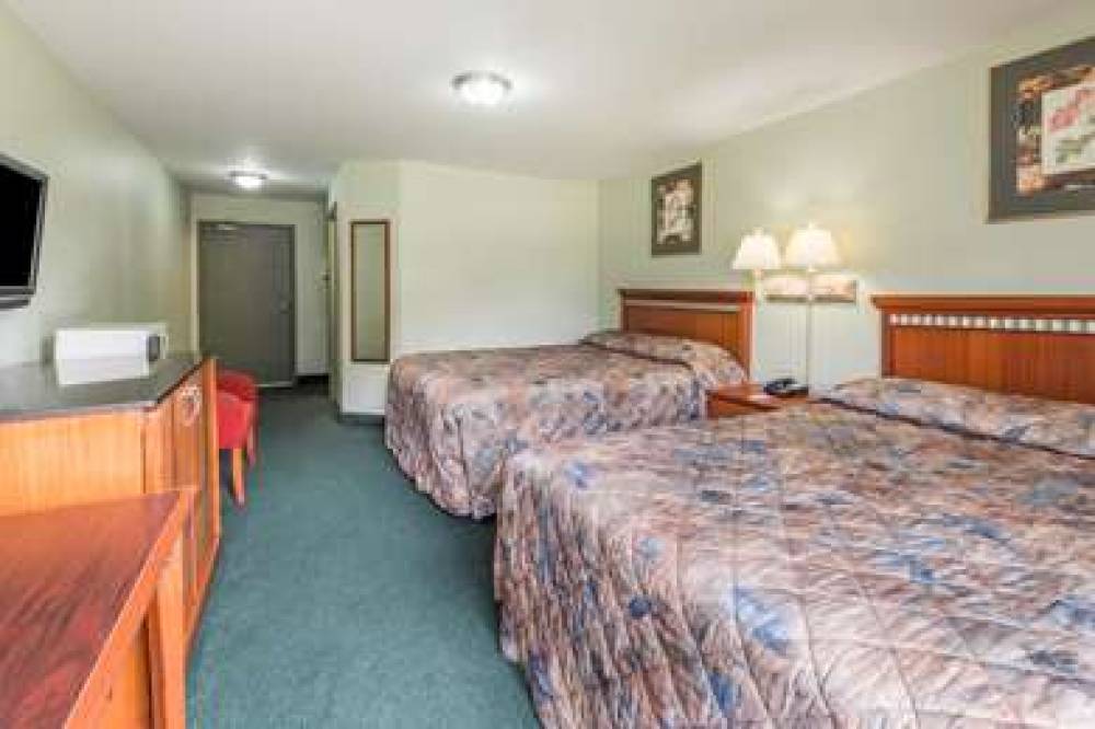 Knights Inn Bracebridge 10