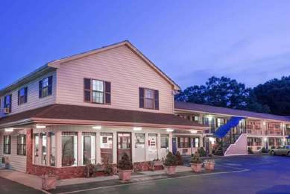 Knights Inn North Attleboro 1