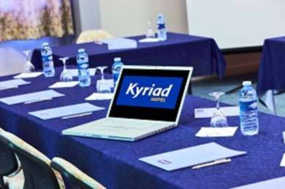 KYRIAD AVIGNON - CENTRE COMMERCIAL 4