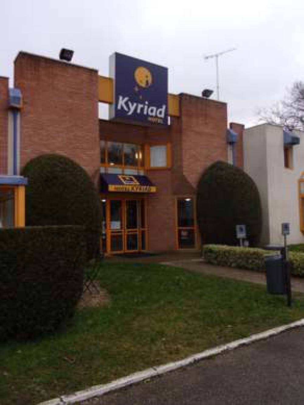 KYRIAD CHANTILLY 3