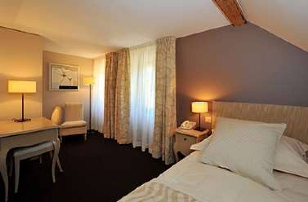 L HOSTELLERIE LE PETIT MANOIR 9