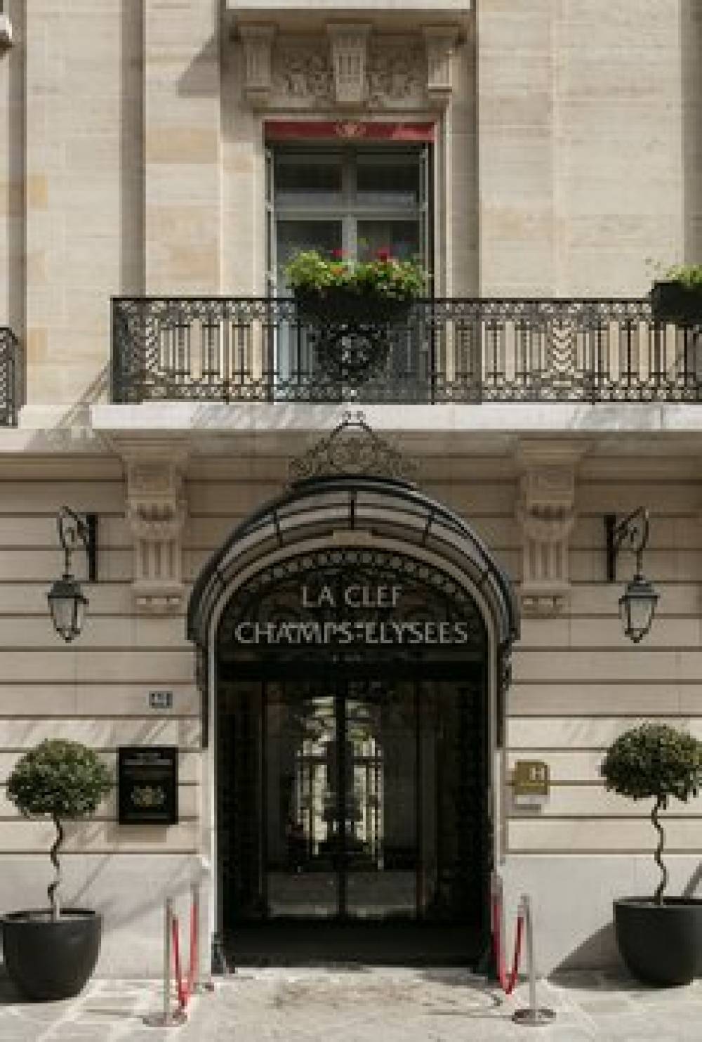 La Clef Champs Elysees Paris