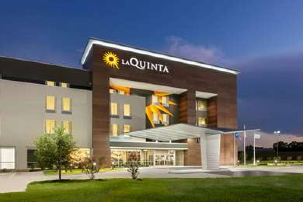 LA QUINTA BY WYNDHAM COLLEGE STATIO 2