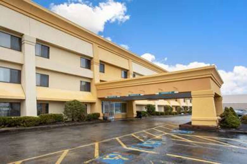 La Quinta Inn Auburn Worcester 2