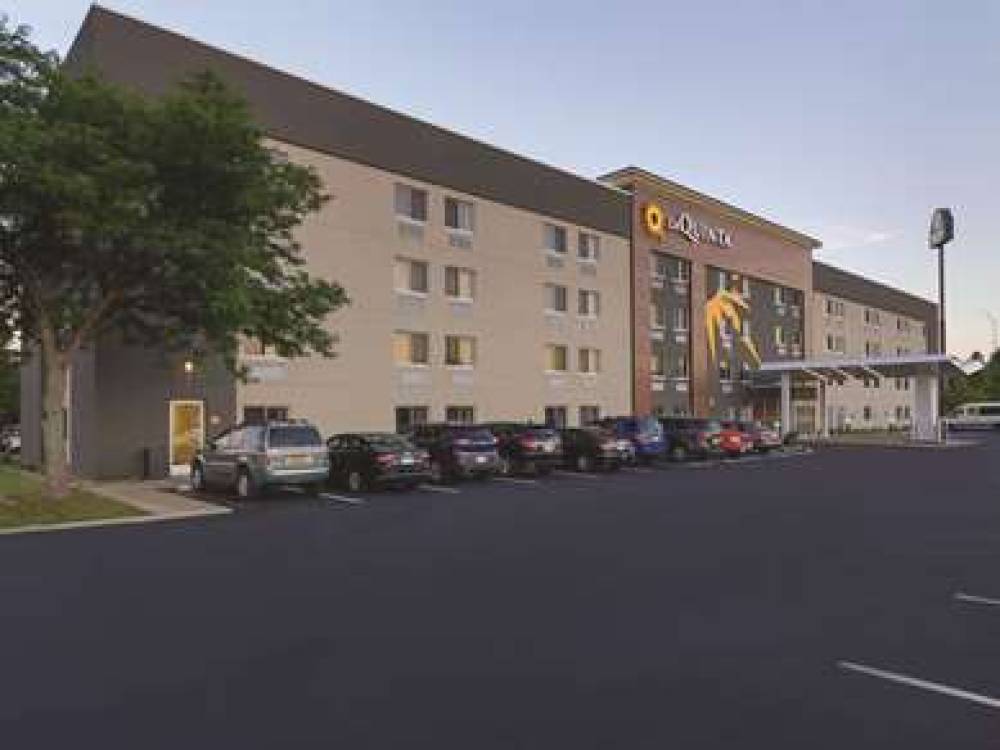 La Quinta Inn Cleveland Airport North 5