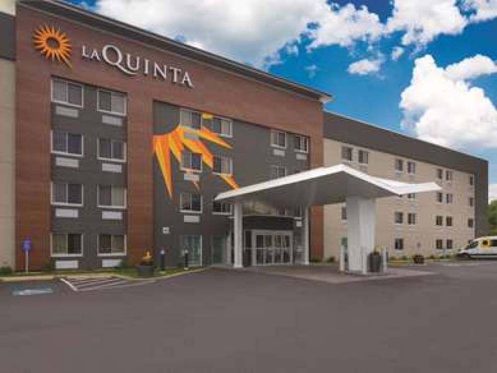 La Quinta Inn Cleveland Airport North 3