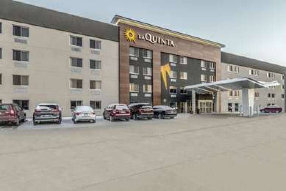 La Quinta Inn Cleveland Airport North 1