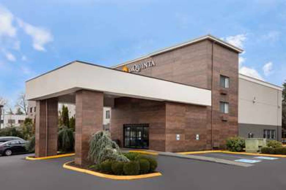 La Quinta Inn Everett 5