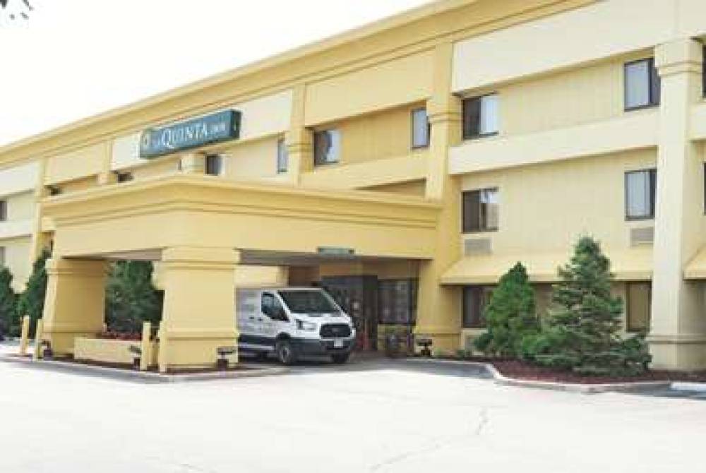 La Quinta Inn Milwaukee Airport / Oak Creek 1