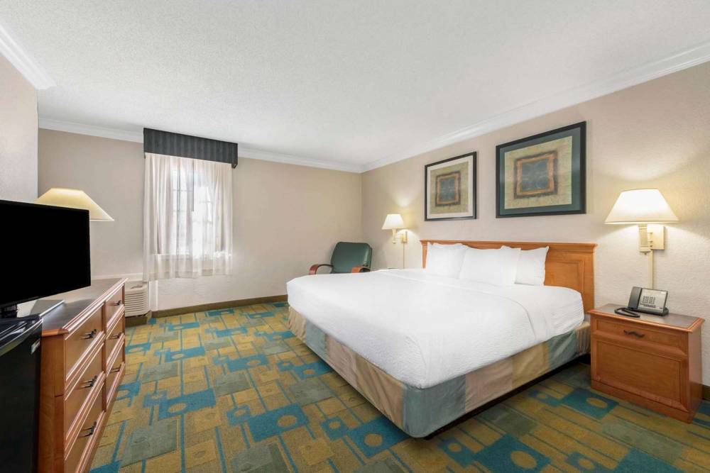 La Quinta Inn New Orleans Causeway 7