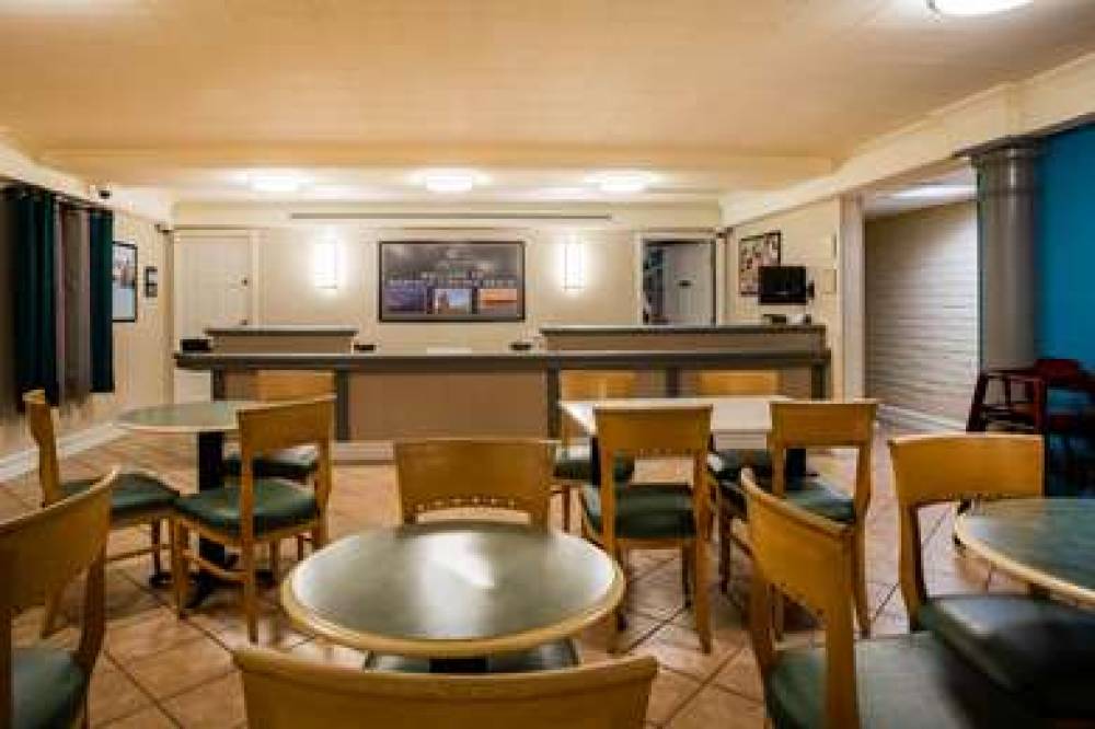 La Quinta Inn Norfolk Virginia Beach 8