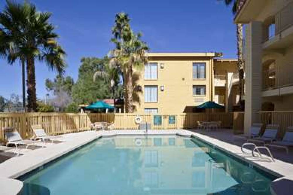 La Quinta Inn Phoenix Sky Harbor Airport 5