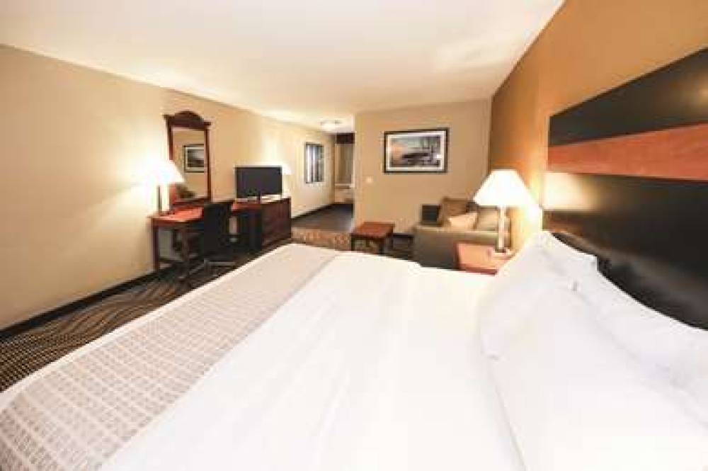 La Quinta Inn Sandusky Near Cedar Point 8