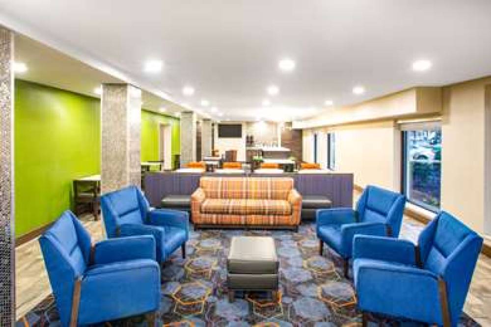 La Quinta Inn St Louis Hazelwood Airport North 6