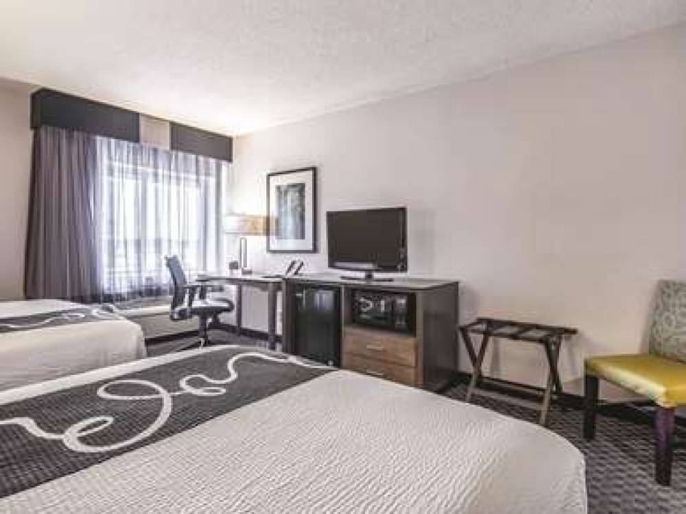 La Quinta Inn Ste Hartford Airport