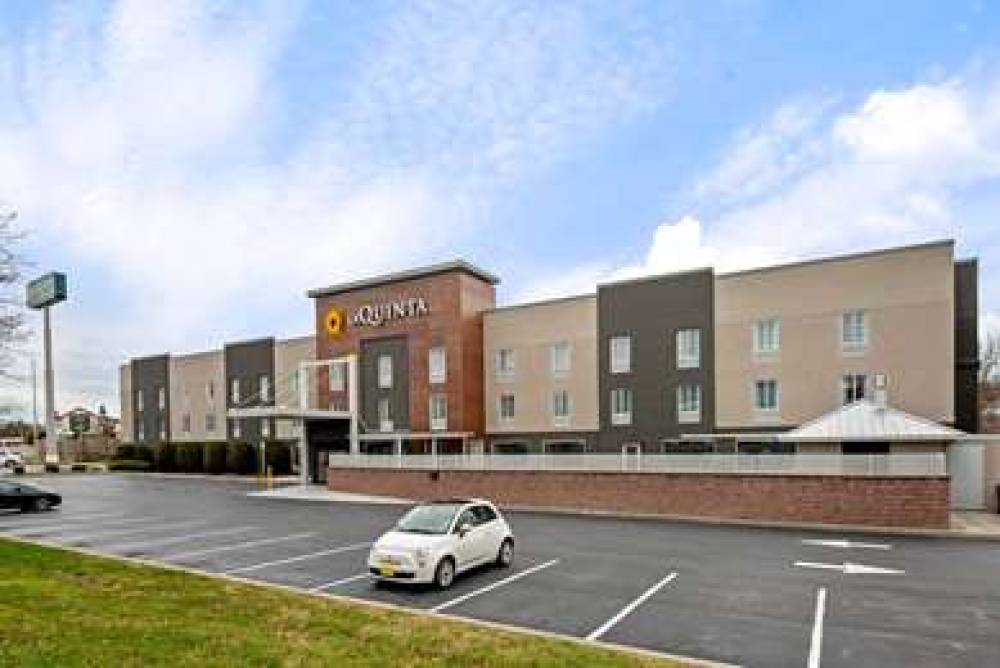 LA QUINTA INN STE NEW CUMBERLAND 3